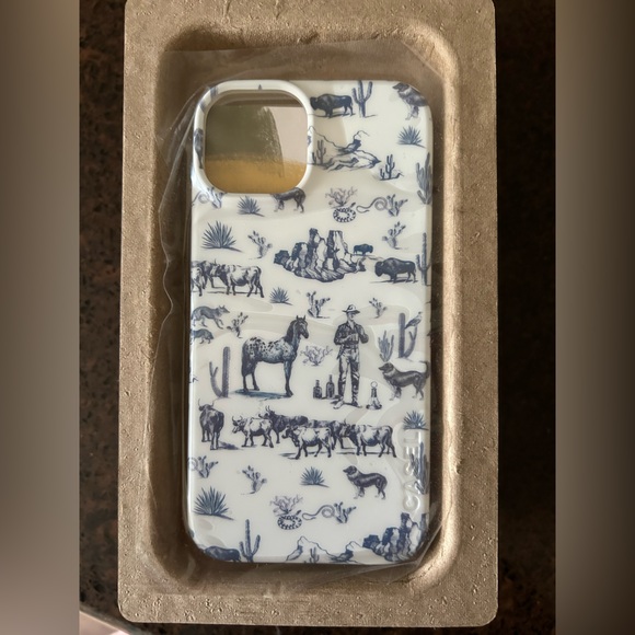 CASELY iPhone 14 case - Picture 2 of 3